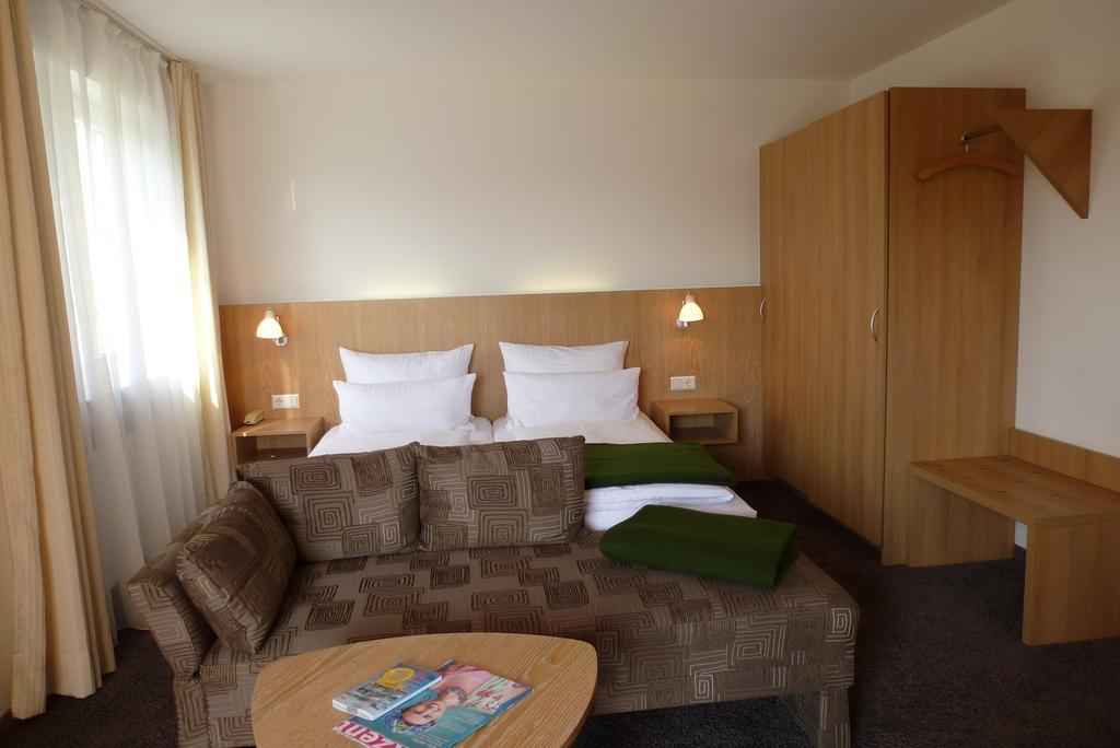 Hotel Alpenblick Garni Uberlingen Rom bilde